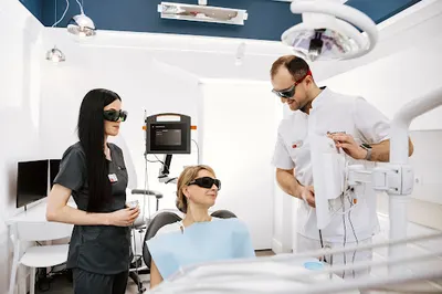 HD-Dental - Dentysta Gliwice | Stomatolog | Implanty | Protetyka | Wybielanie zębów | Leczenie kanałowe